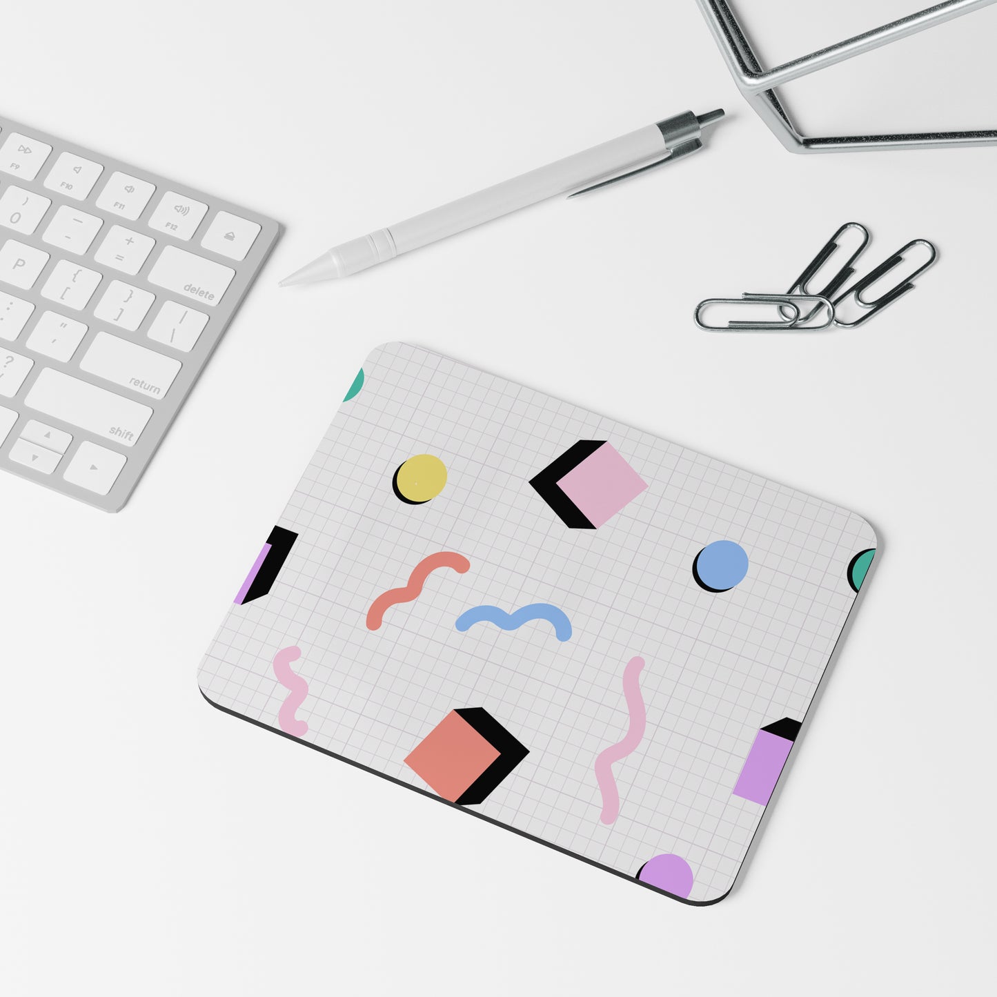 Retro grid mousepad